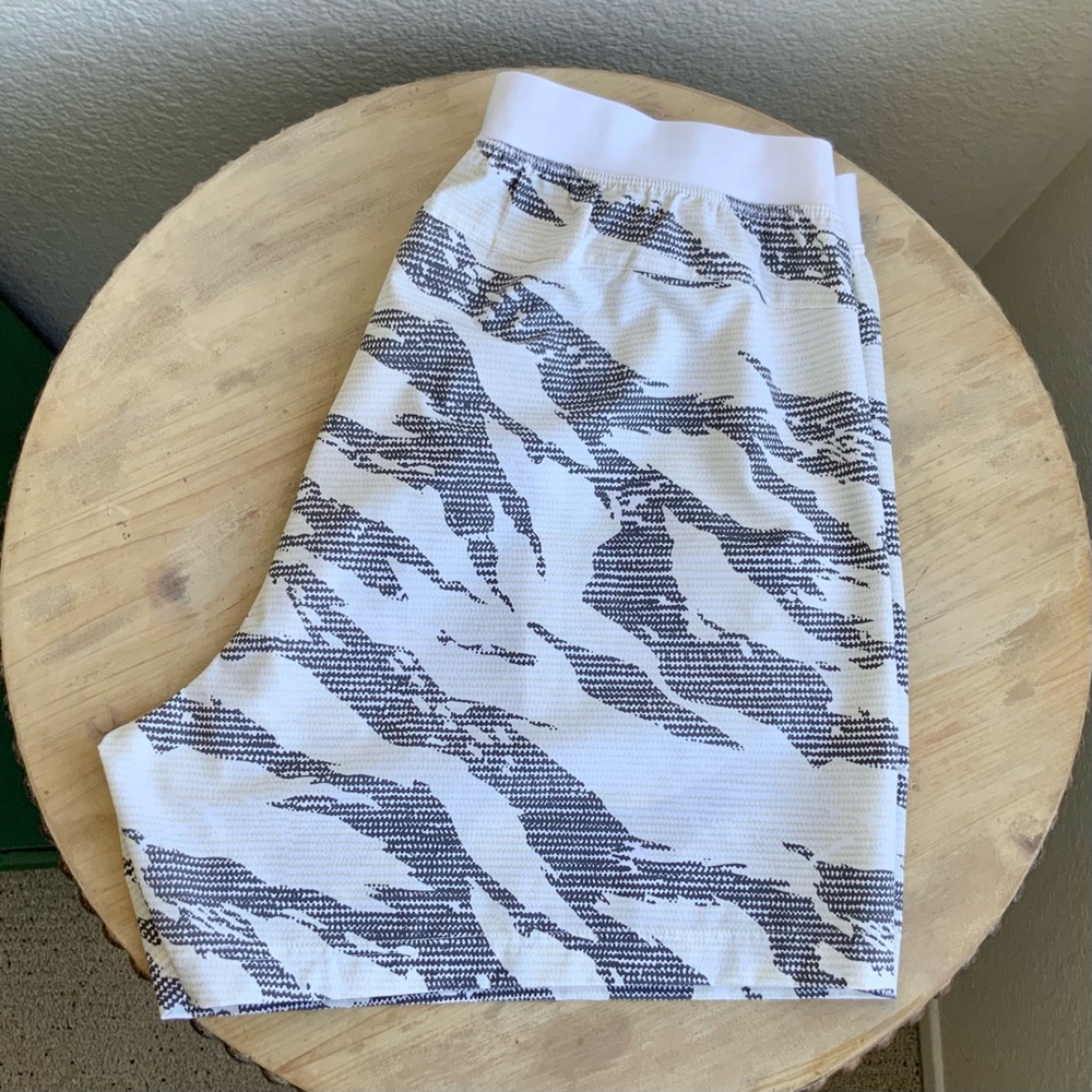 Adidas Mens Training Shorts, Sz L